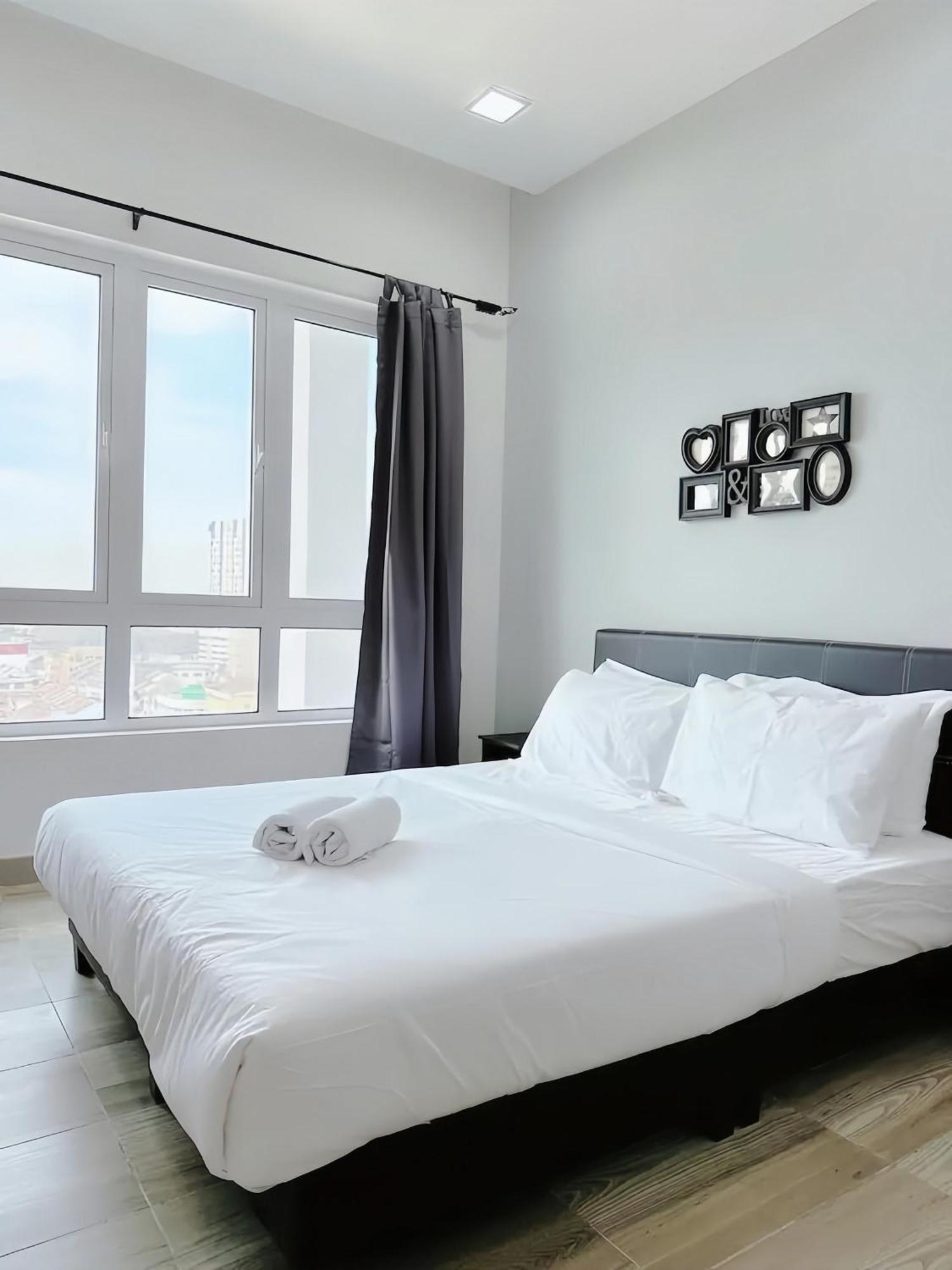The Octagon Ipoh Appartement Buitenkant foto
