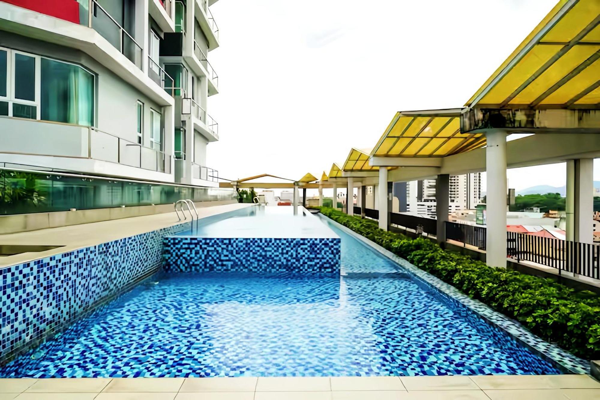 The Octagon Ipoh Appartement Buitenkant foto