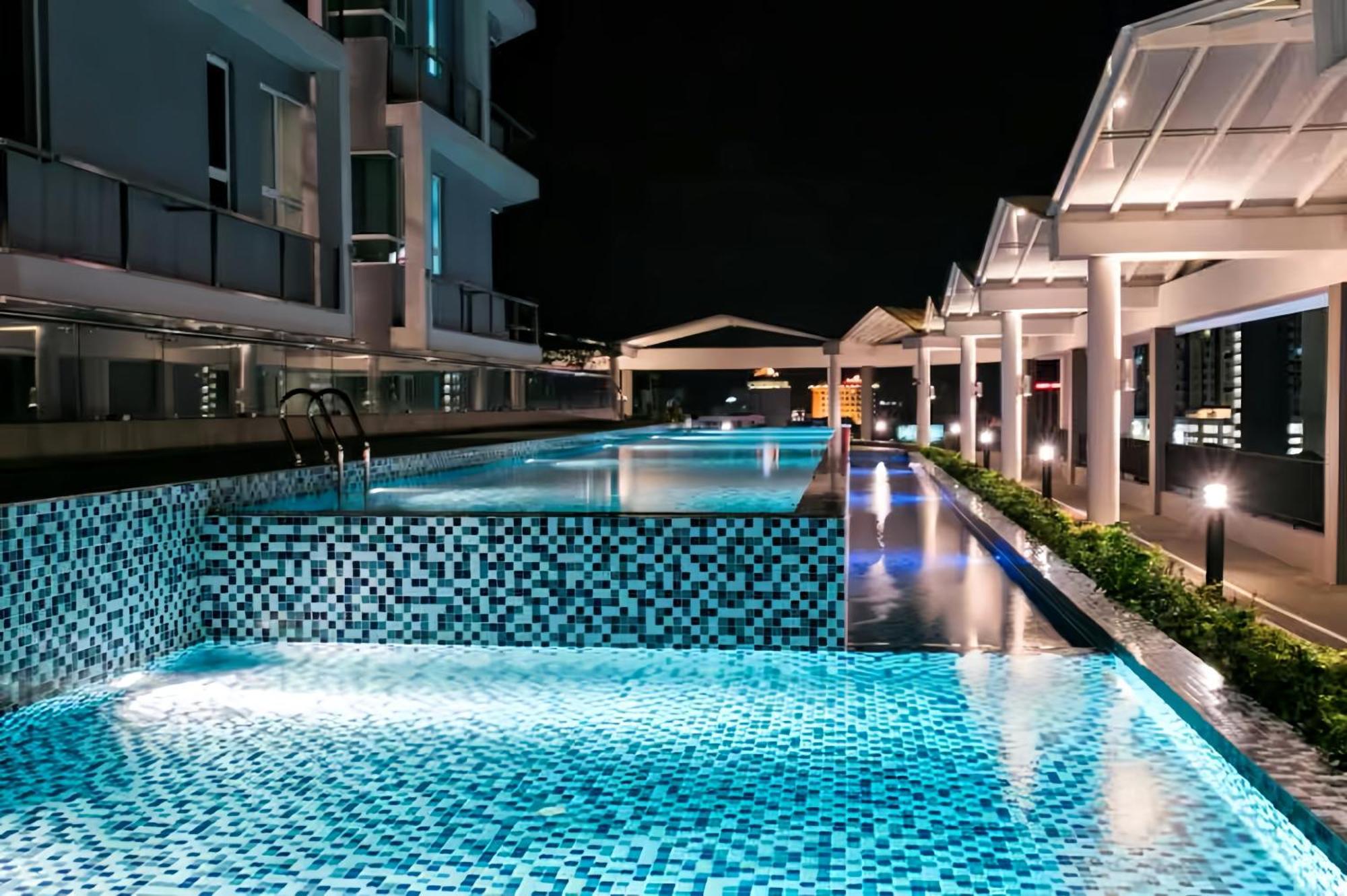 The Octagon Ipoh Appartement Buitenkant foto